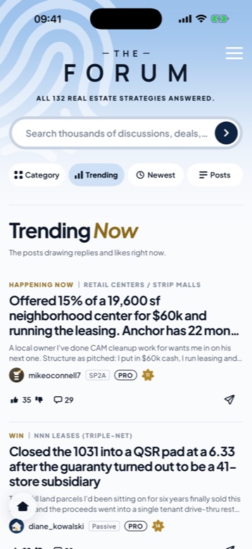 The forum home in the Rena app, showing Trending Now
